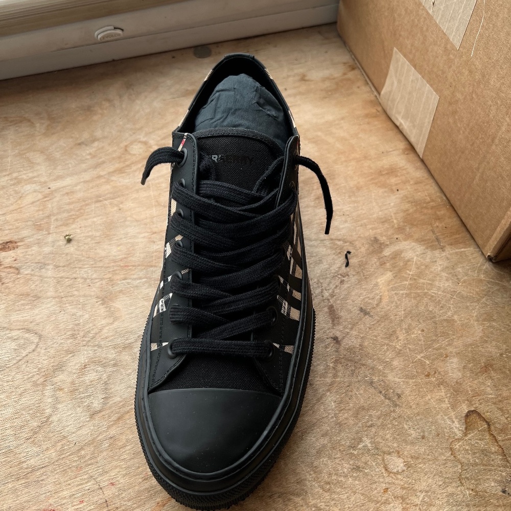 Men’s sneaker